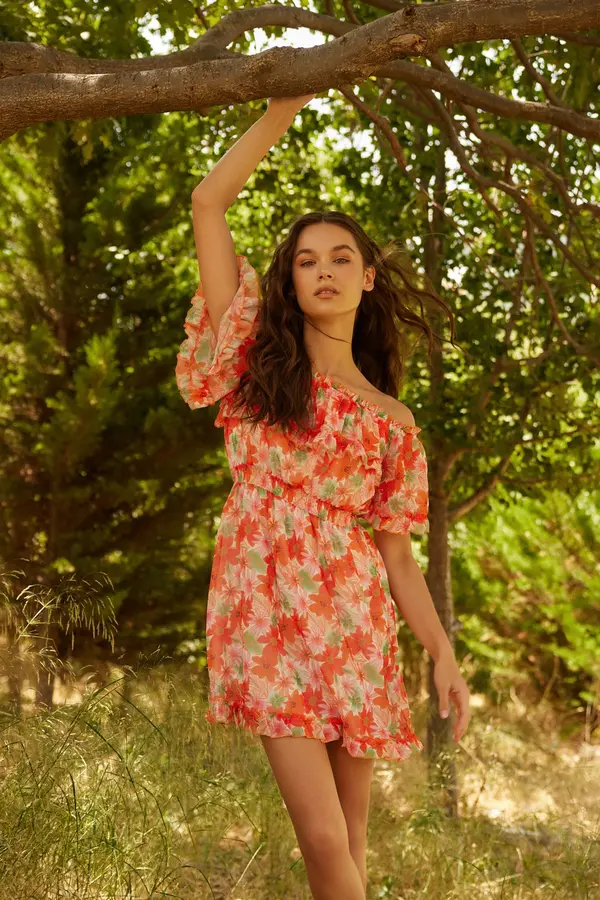 Trendyol Trendyol многоцветен A-Line мини тъкани облицовани накъдрен флорални тъкани рокля