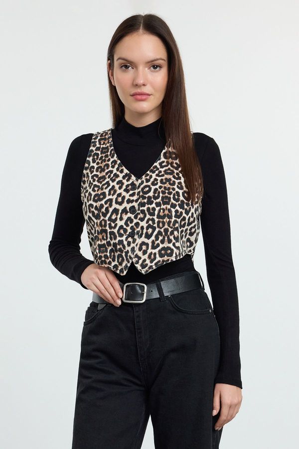 Trendyol Trendyol Multicolored Leopard Patterned Brown V Neck Fitted Denim Vest