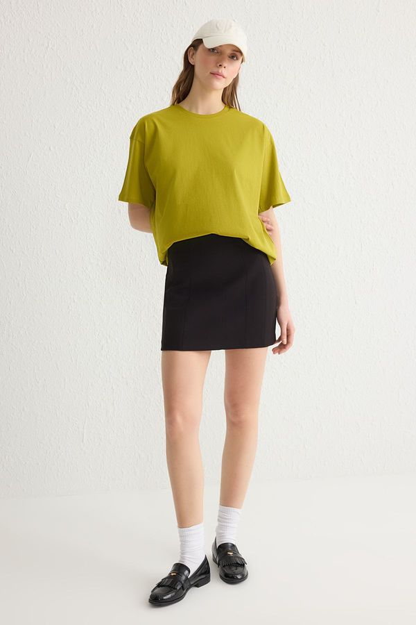 Trendyol Trendyol Oil Green 100% Cotton Crew Neck Boyfriend/Wide Pattern Knitted T-Shirt