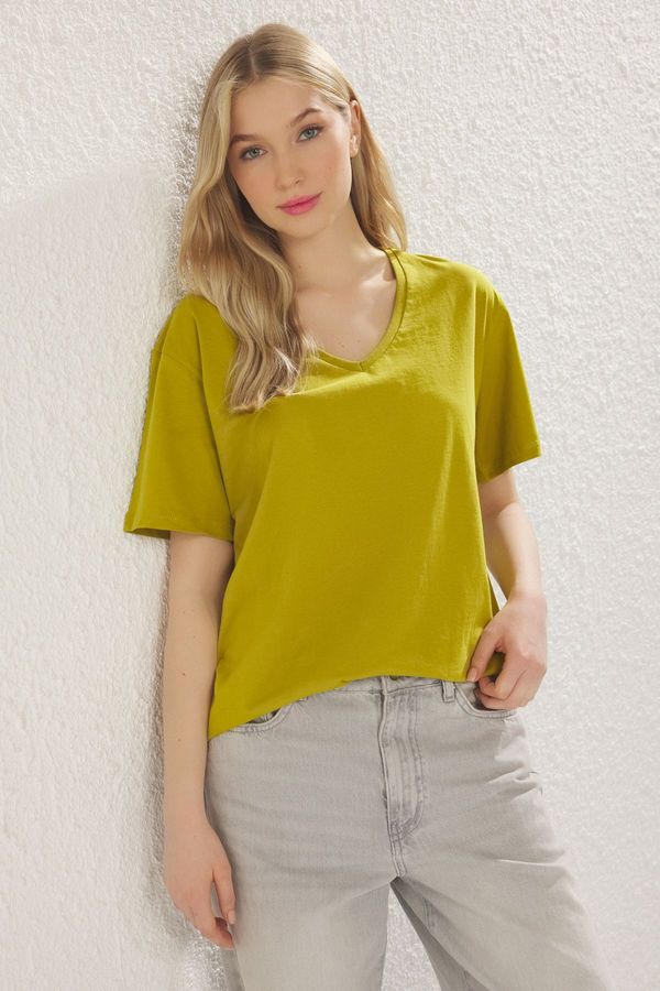 Trendyol Trendyol Oil Green Oversize V Neck Knitted T-Shirt