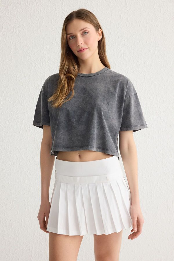 Trendyol Trendyol Premium Anthracite Washed 100% Cotton Crop Knit T-Shirt