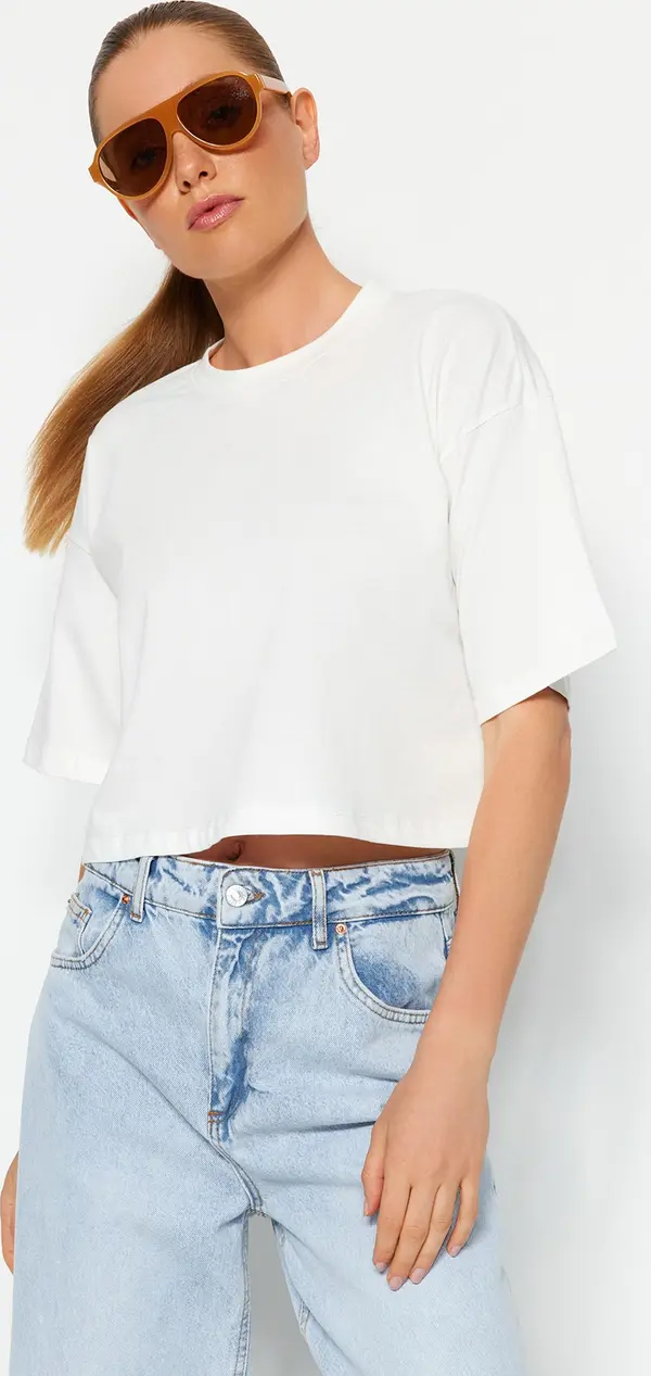 Trendyol Trendyol Premium Ecru Relaxed/Comfortable Mould 100% Cotton Crop Knit T-Shirt