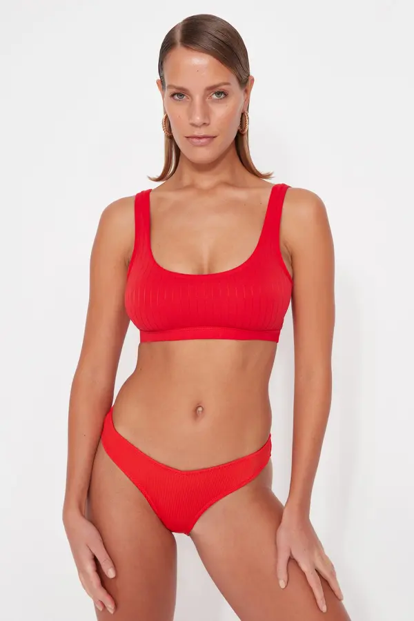 Trendyol Trendyol Red Bralette текстурирани бикини отгоре