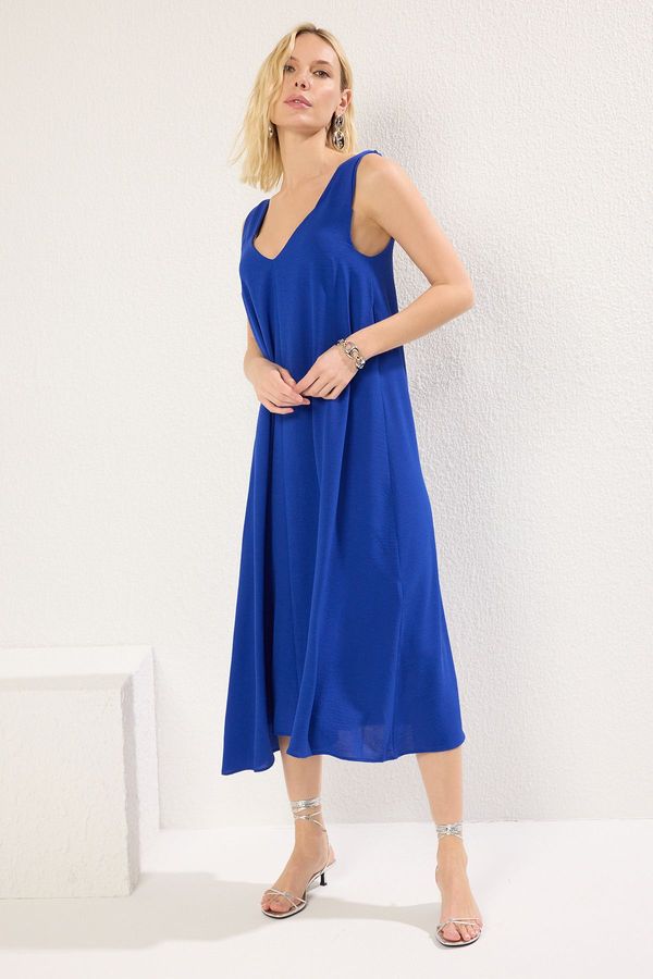 Trendyol Trendyol Saks Relaxed Cut V Neck Midi Woven Dress