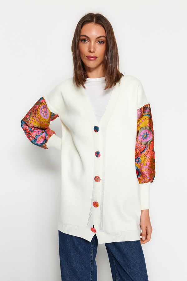 Trendyol Trendyol шарени Ecru ръкави. Удобна кройка, трикотажна жилетка