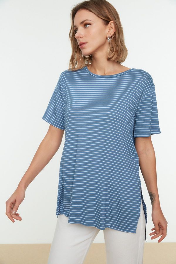 Trendyol Trendyol T-Shirt - Blau - Boyfriend