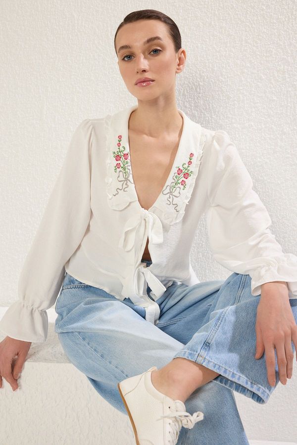 Trendyol Trendyol White Collar with Embroidery and Ruffle Detail Front Tie Regular Fit Woven Shirt