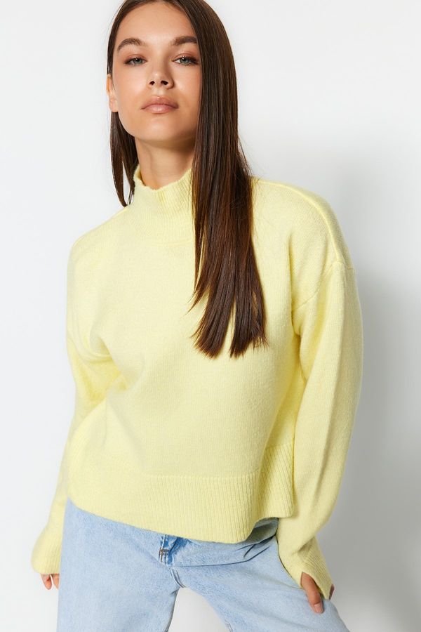 Trendyol Trendyol жълт основен мека текстурирана стояща яка с цепка в краищата на ръкавите, трикотаж пуловер
