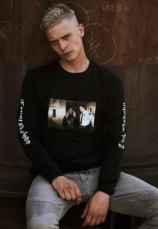 Merchcode Tupac Trust Nobody Crewneck black