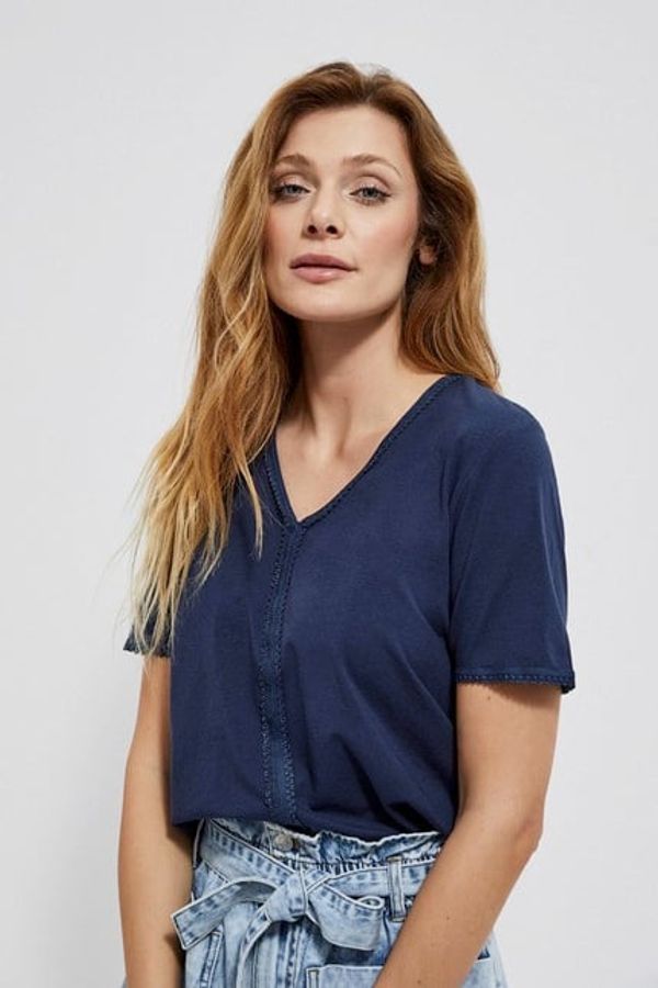 Moodo V-neck blouse