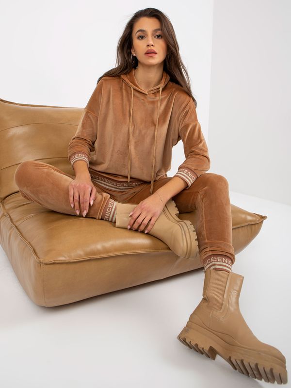 Fashionhunters Velour set with soft camel trousers