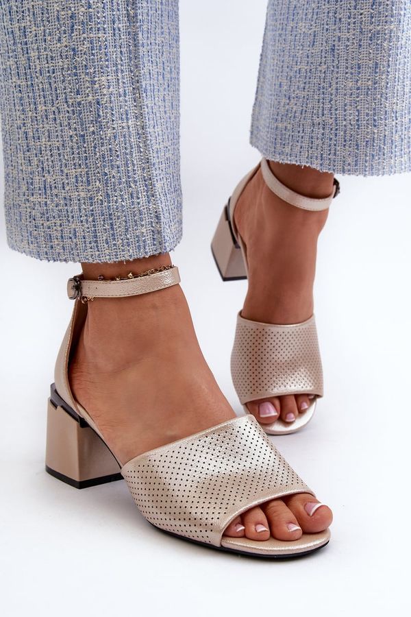 VINCEZA VINCEZA Дамски сандали на ток от еко кожа в златисто Horissa