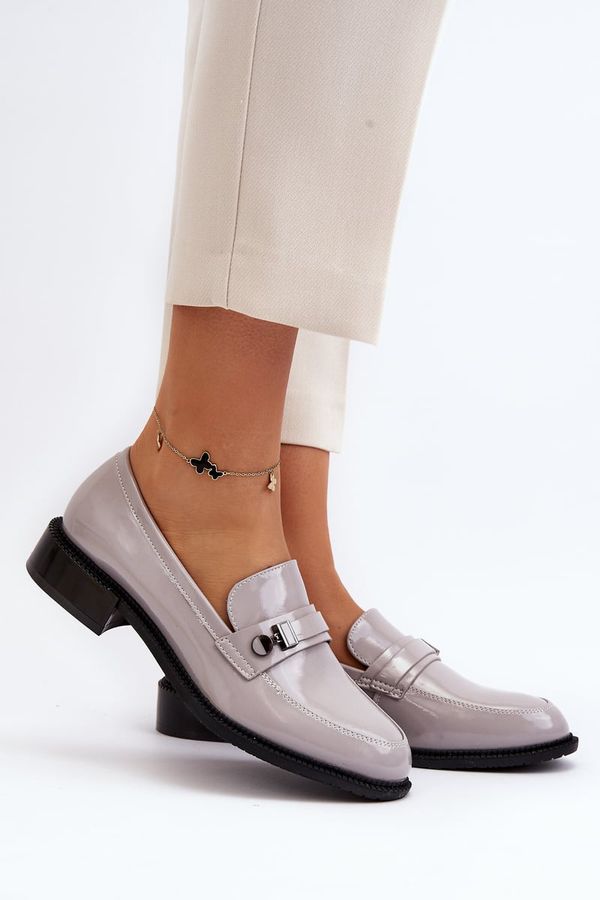 VINCEZA VINCEZA Дамски сиви лачени мокасини Nerilaja