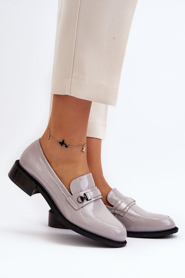 VINCEZA VINCEZA Дамски сиви лачени мокасини Nerilaja