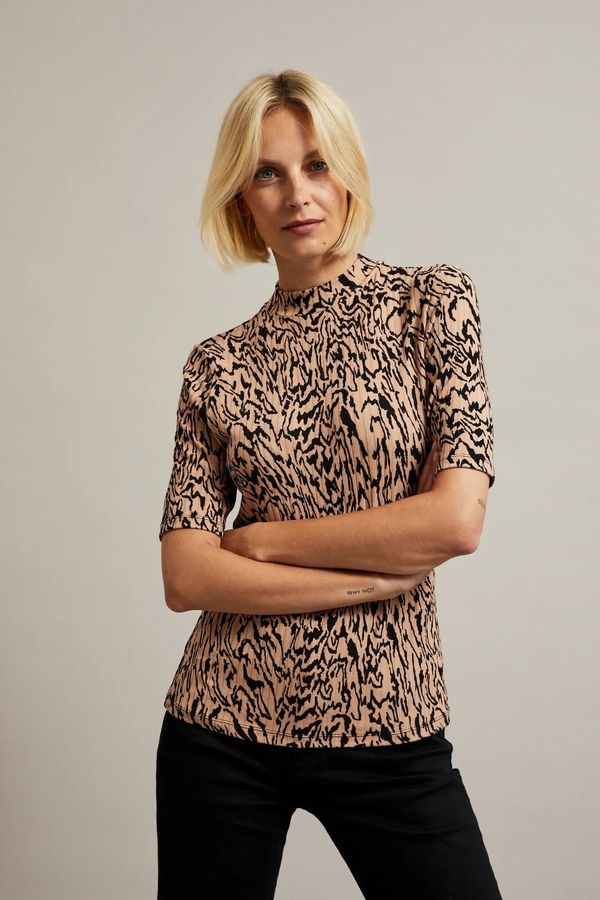 Moodo Women's fitted blouse with animal pattern MOODO - brown
