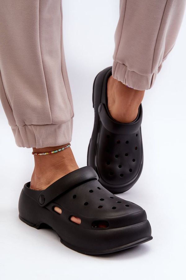 Kesi Women's foam slippers with solid soles Black Danollia