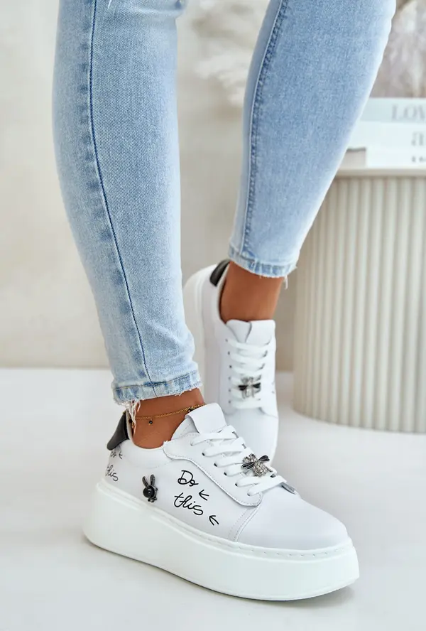 VINCEZA Women's Leather Platform Sneakers With Badges And Vinceza Inscription White