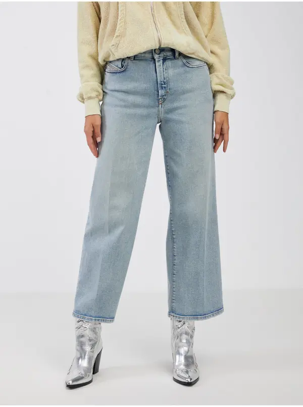 Diesel Women's Light Blue Flared Fit Jeans Diesel - Women