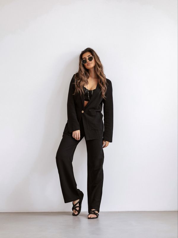 Aliatic Women's linen costume Aliatic