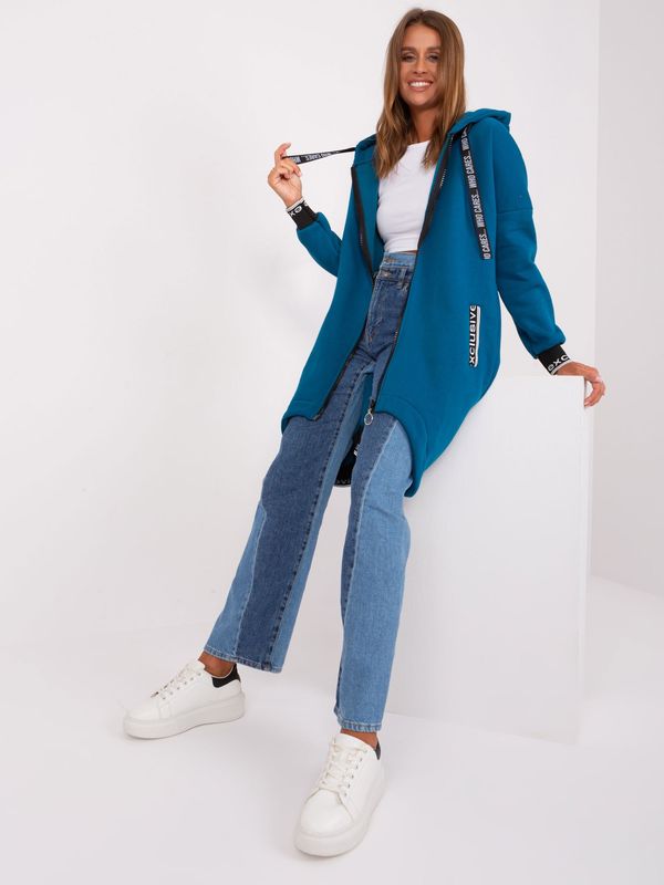 Fashionhunters Women's navy sweatshirt with insulation