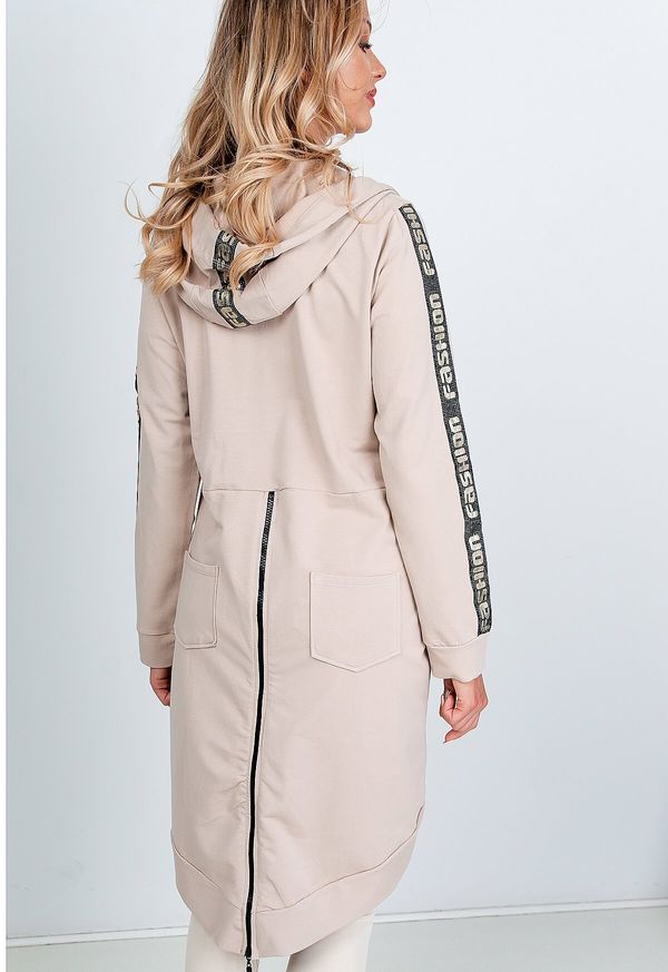 Kesi Women's oversize sweatshirt with the inscription "FASHION" - beige,