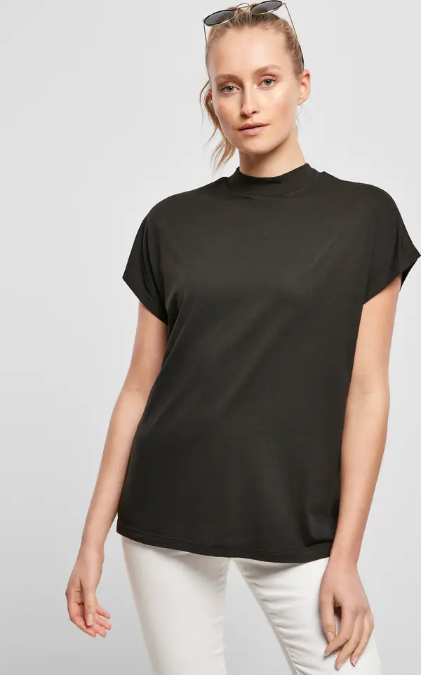 Urban Classics Women's oversized viscose cut t-shirt on the sleeve black