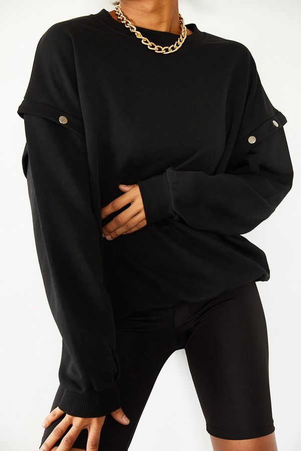 XHAN XHAN Women's Black Snap Detailed Sweatshirt