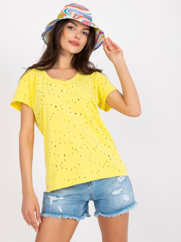 Fashionhunters Yellow monochrome T-shirt with holes