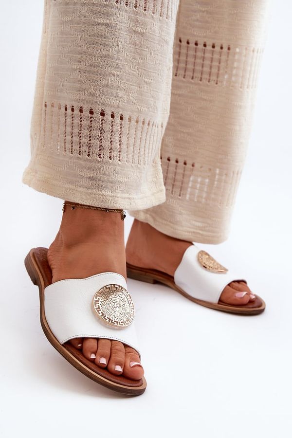 Zazoo Zazoo 2938 Кожени чехли с плосък ток с орнамент Бели