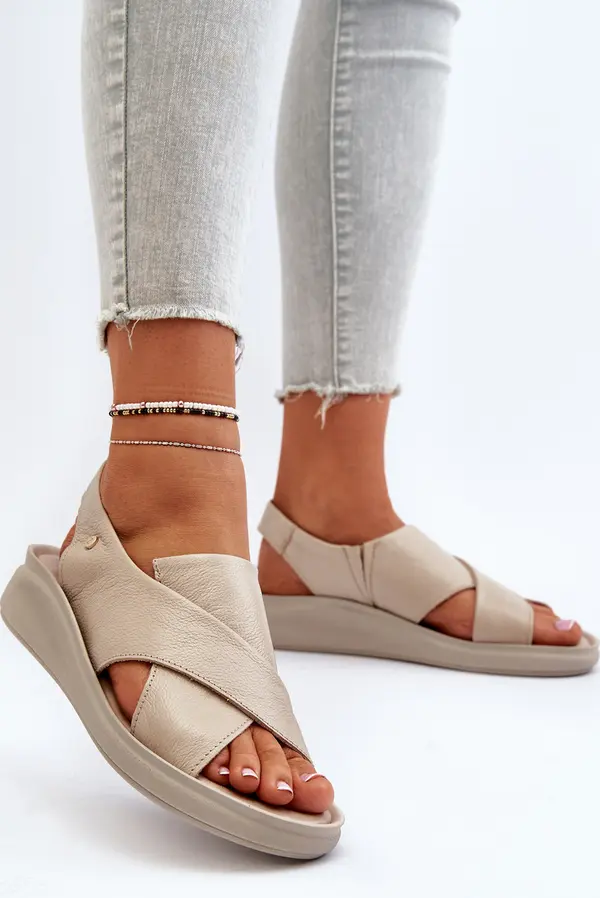 Zazoo Zazoo Кожени сандали на танкетка черни Morgan