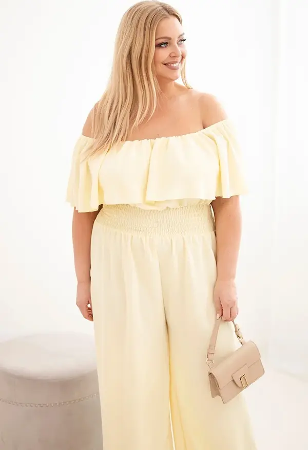 Kesi Włoski Жълт гащеризон с големи размери и открити рамене