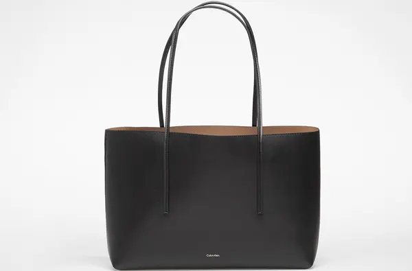 Calvin Klein Чанта Calvin Klein Foil Logo Tote W/ Pouch Black Universal