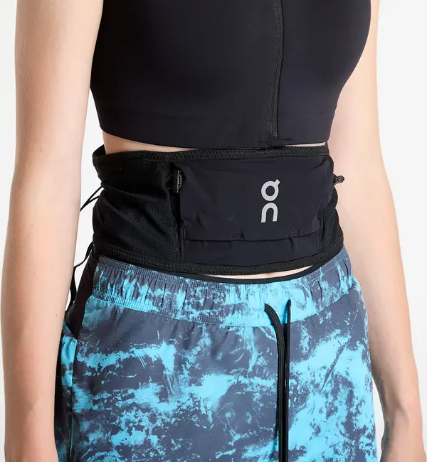 On Чантичка за кръста On Ultra Belt 2L Black S