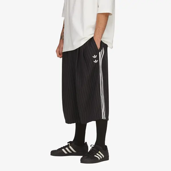 adidas Originals Къси панталони adidas x Willy Chavarria Pinstripe Long Short Black/ White L