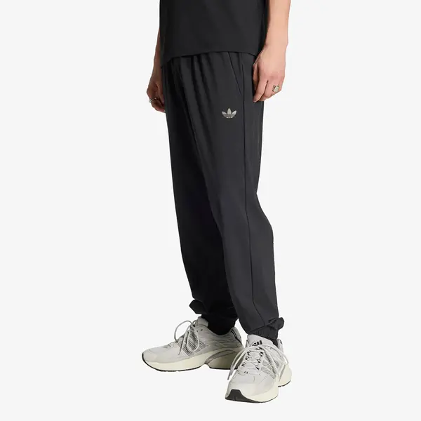 adidas Originals Панталони adidas Tech Trefoil Essentials Track Pant Black L