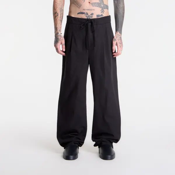 Fear of God Essentials Панталони Fear of God Essentials Pleat Front Pant Vintage Black L