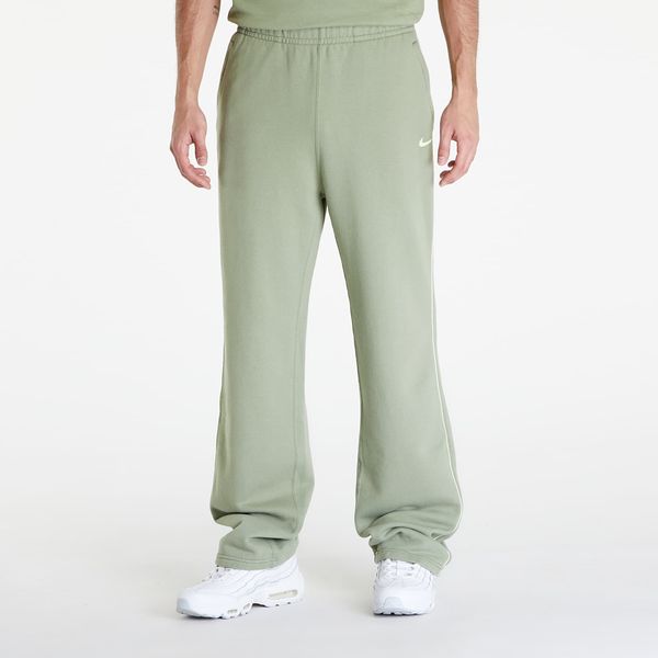 Nike Панталони Nike x NOCTA Men's Open-Hem Fleece Pants Oil Green/ Lt Liquid Lime L