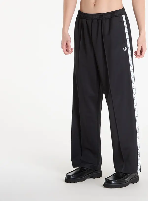 FRED PERRY Потници FRED PERRY Wide Leg Track Pant Black M