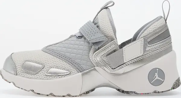 Jordan Сникърси Jordan Trunner Lx Wolf Grey/ Summit White-Reflective Slvr EUR 36