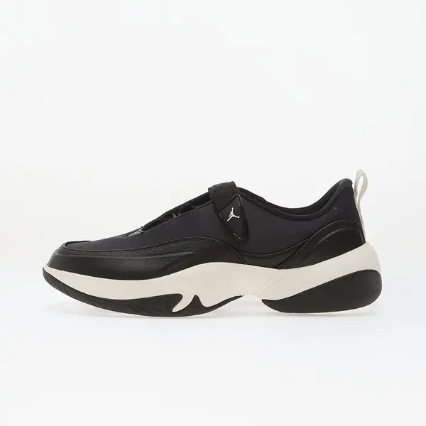 Jordan Сникърси Jordan W Pointe Black/ Sail EUR 38