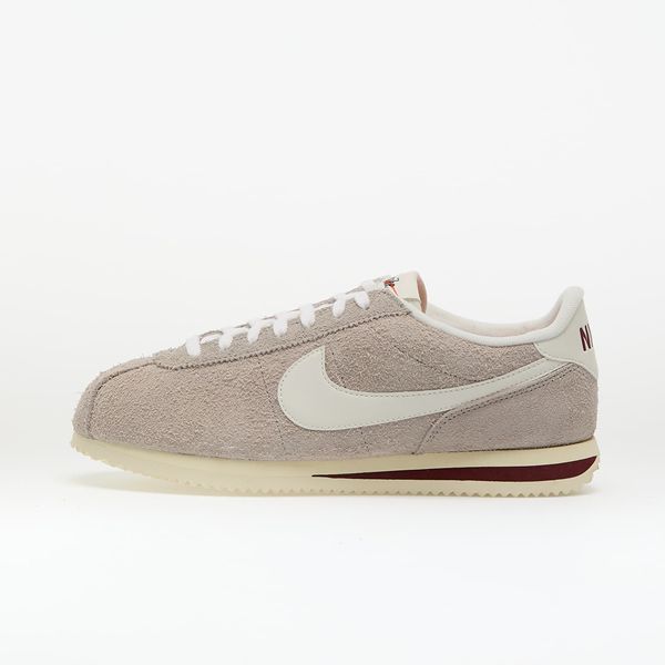 Nike Сникърси Nike Cortez Se College Grey/ Sail-Dark Team Red EUR 42