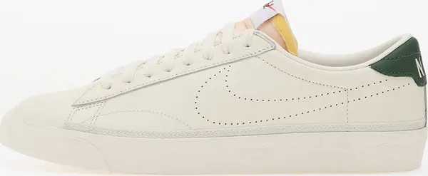 Nike Сникърси Nike Tennis Classic Ac Sail/ Sail-Fir-Team Orange EUR 47