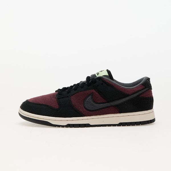 Nike Сникърси Nike W Dunk Low SE Burgundy Crush/ Dk Smoke Grey-Black-White EUR 37.5