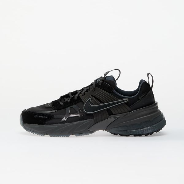 Nike Сникърси Nike W V2K Run Gtx Black/ Black-Iron Grey-Medium Ash EUR 36.5
