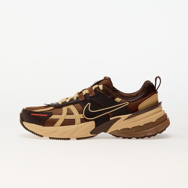 Nike Сникърси Nike W V2K Run Lt British Tan/ Lt British Tan-Sesame EUR 42