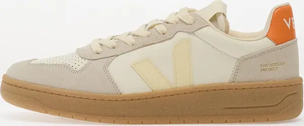 Veja Сникърси Veja V-82 Pure/ Calcaire/ Fury EUR 41
