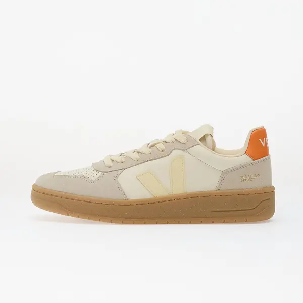Veja Сникърси Veja V-82 Pure/ Calcaire/ Fury EUR 44