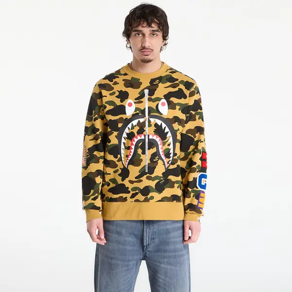 A BATHING APE Суитшърт A BATHING APE 1St Camo Shark Crewneck Sweatshirt UNISEX Yellow M