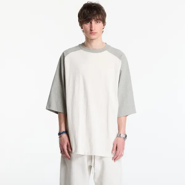 Fear of God Essentials Тениска Fear of God Essentials Signature Baseball Tee Oatmeal Heather/ Concrete Heather L