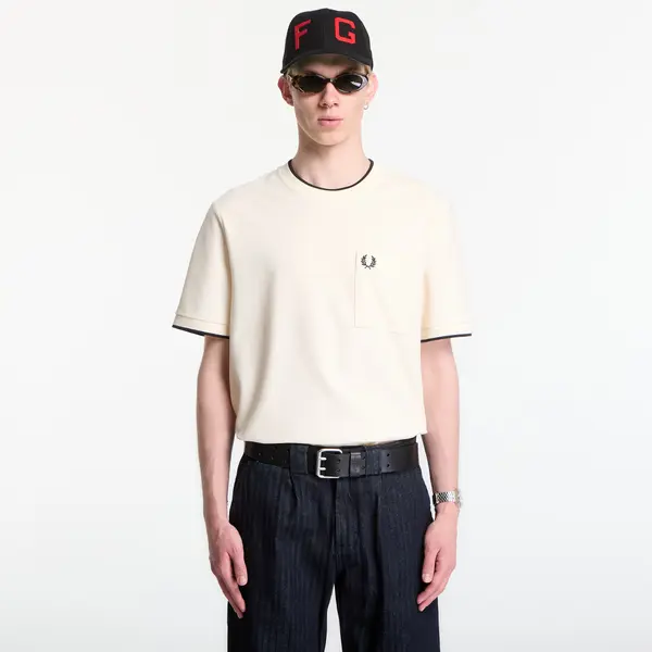 FRED PERRY Тениска Fred Perry Pocket Detail Pique T-Shirt Ecru M